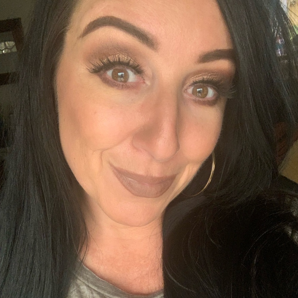 Meet your Posher, Annaca